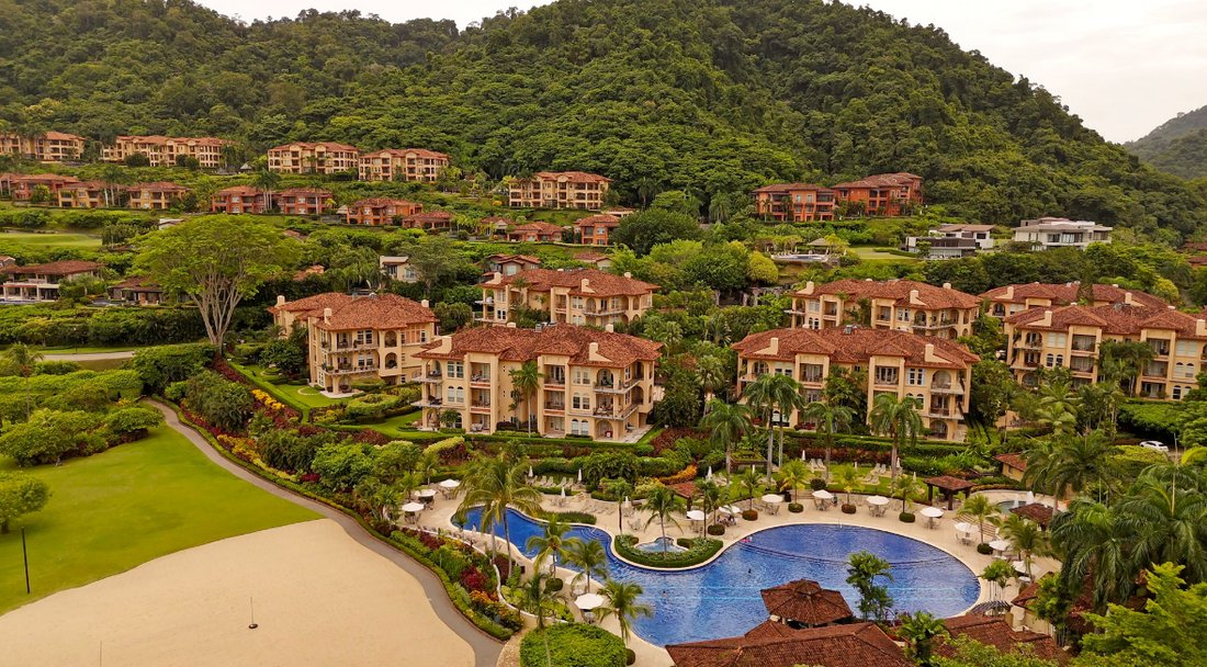 Condo in Playa Herradura, Puntarenas Province, Costa Rica 1 - 19038118