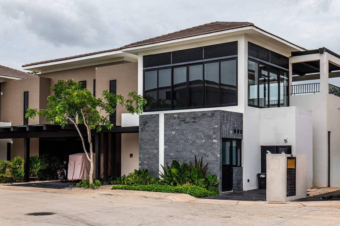 Villa in Yucatán Country Club, Yucatan, Mexico 1 - 19039032