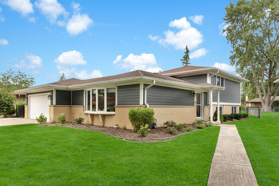 House in Mount Prospect, Illinois, United States 1 - 19039990