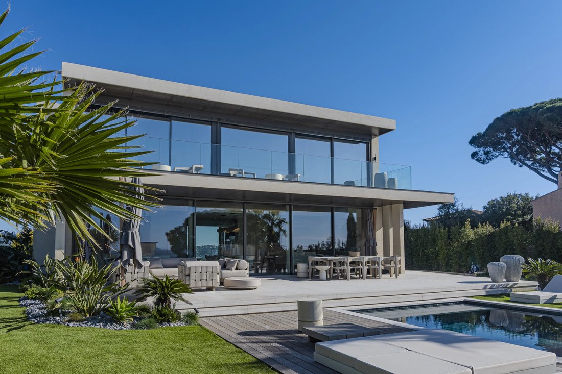 Villa in Nartelle-Noyer-Bellevue-bd des Sardinaux, Sainte-Maxime, France 1 - 19037470