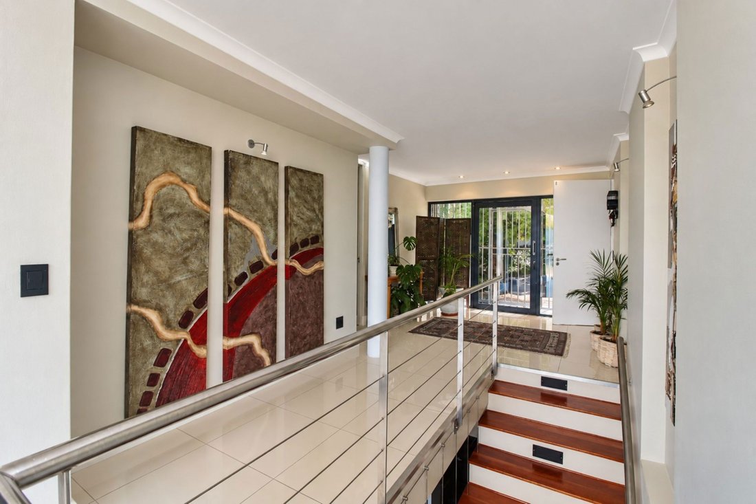 House in Plattekloof 3, Northern Suburbs, Cape Town 3 - 19039448