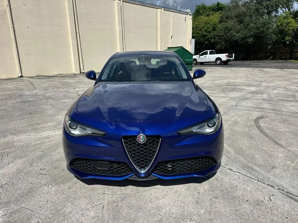 Sedan in Hollywood, FL, United States 2 - 19040926