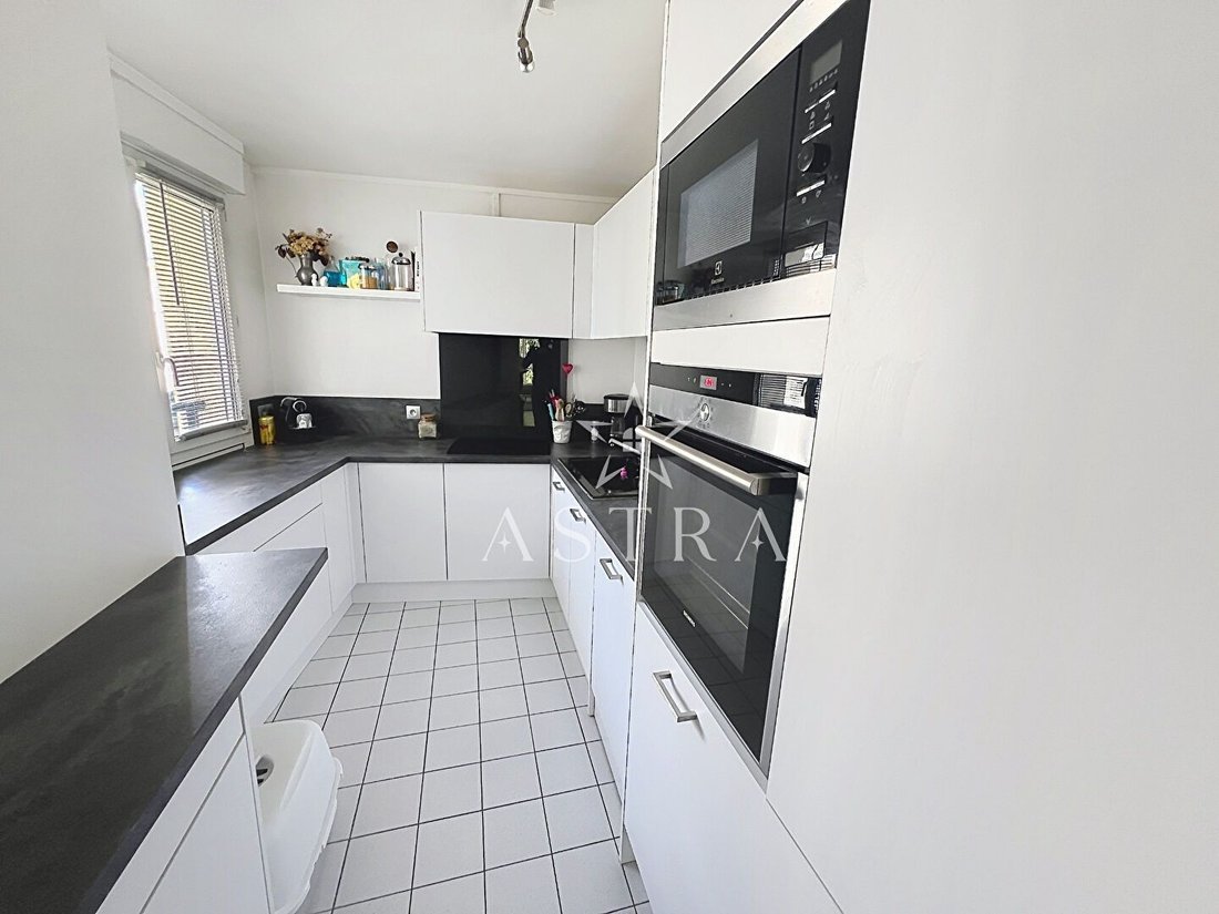 Apartment in Anatole France, Le Plessis-Robinson, France 3 - 19040314