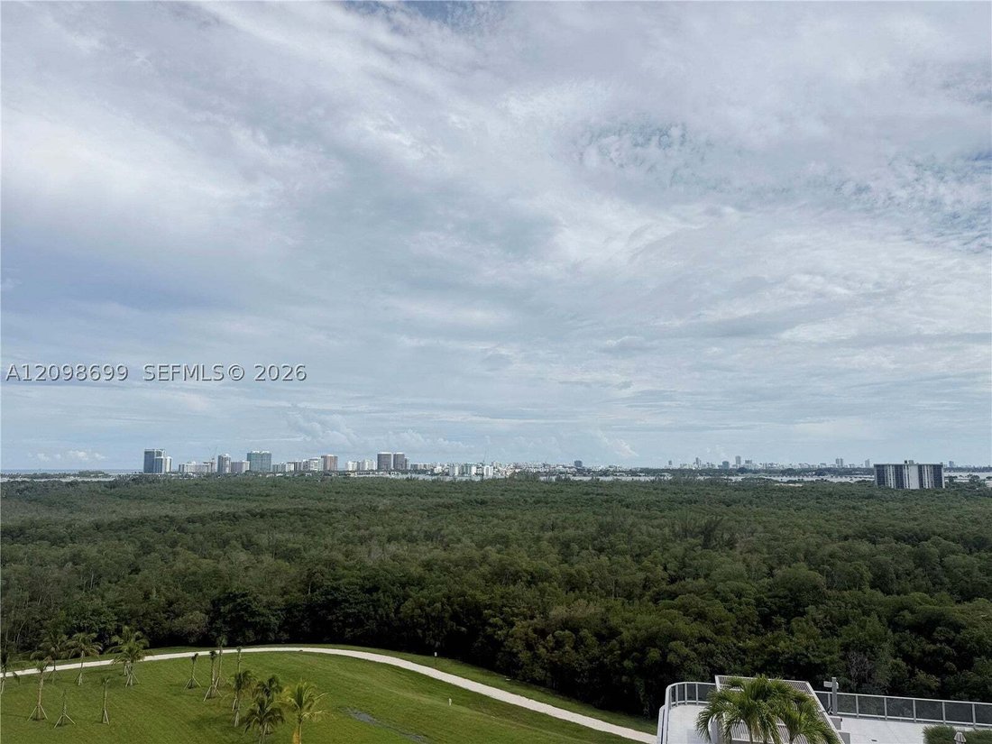 Condo in North Miami Beach, Florida, United States 3 - 19039609