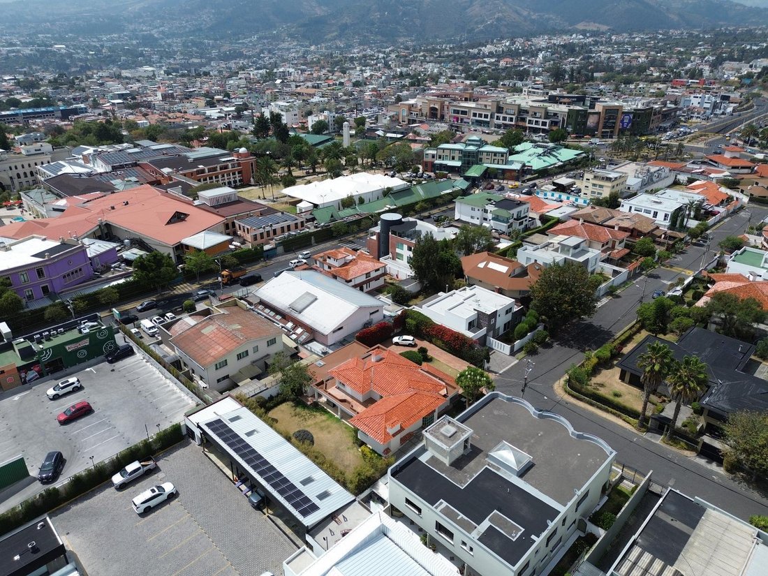House in Quito, Pichincha, Ecuador 4 - 19040514