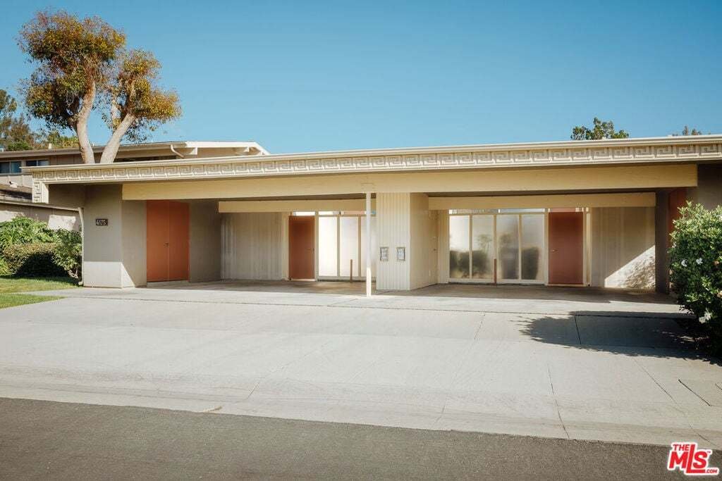 Signal Hill, California, United States 2 - 19039185