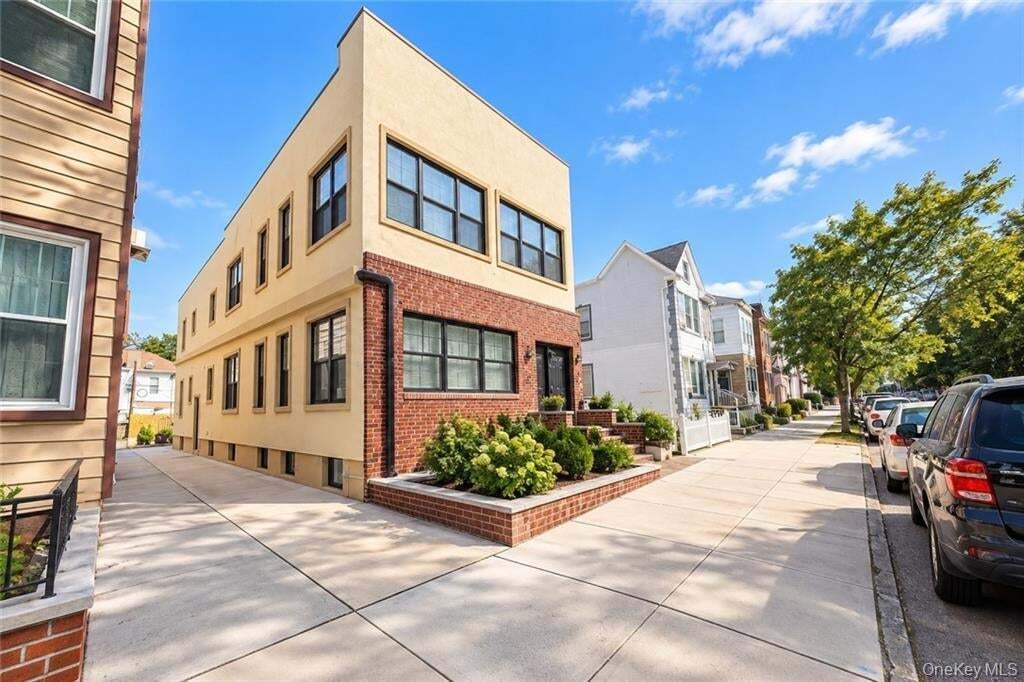 House in New York, New York, United States 2 - 19039115