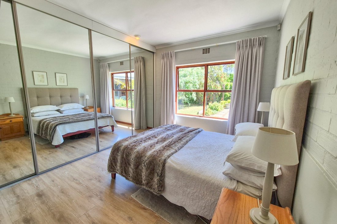 House in Vierlanden Kleinhoewes, Northern Suburbs, Cape Town 2 - 19040484