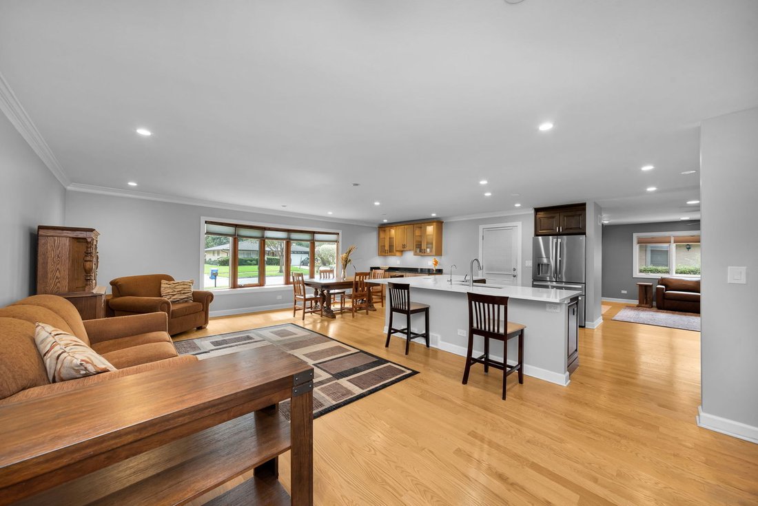 House in Mount Prospect, Illinois, United States 3 - 19039990