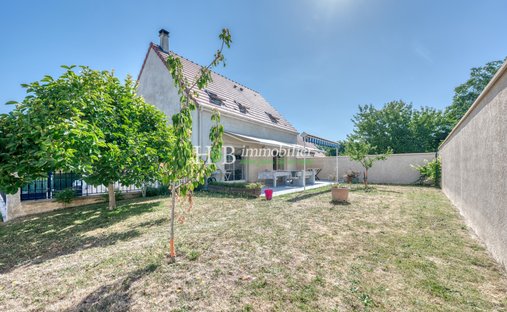 House in Ris-Orangis, Ile-de-France, France 1