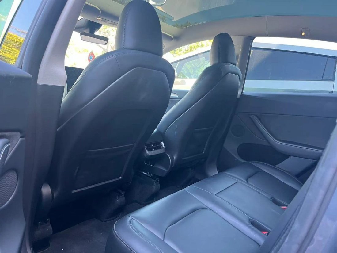 Suv in Costa Mesa, CA, United States 4 - 19040666