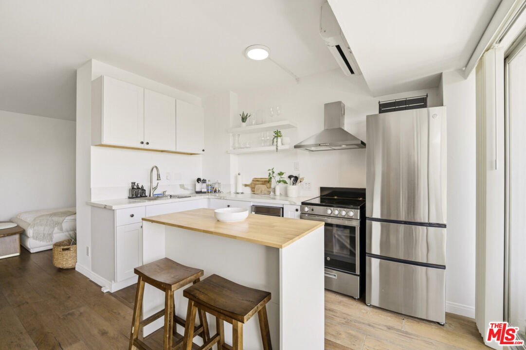 Condo in Los Angeles, California, United States 5 - 19040416