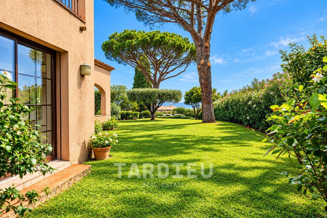 House in Zone Ouest Urbaine, Saint-Tropez, France 2 - 19037193