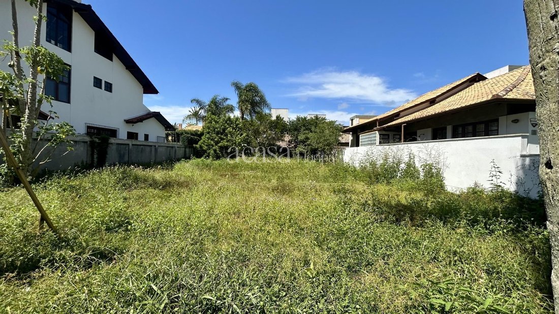 Land in Florianópolis, State of Santa Catarina, Brazil 1 - 19037587