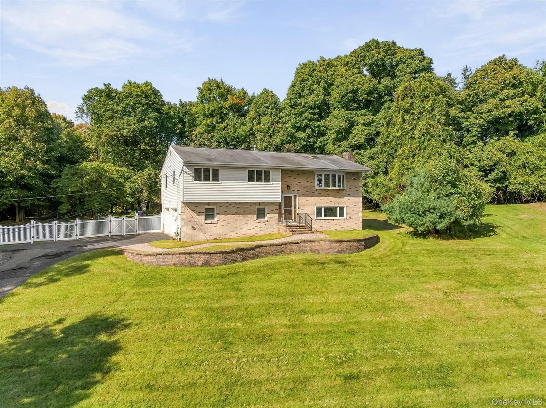 House in Airmont, New York, United States 2 - 19037908