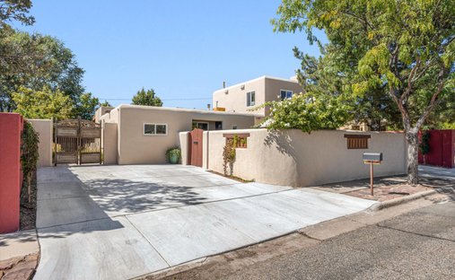 House in Santa Fe, New Mexico, United States 1