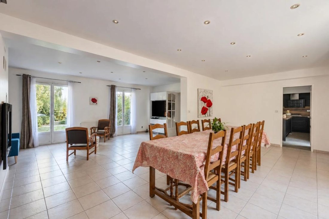 House in Luzarches, Ile-de-France, France 4 - 19037369