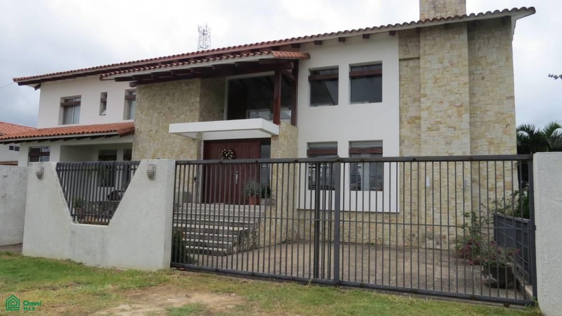 Haus in Santa Cruz de la Sierra, Departamento Santa Cruz, Bolivien 1 - 18942966