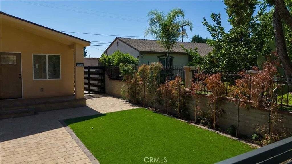 Condo in Los Angeles, California, United States 2 - 19039921
