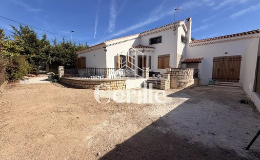 House in Gramenieres, La Fare-les-Oliviers, France 1