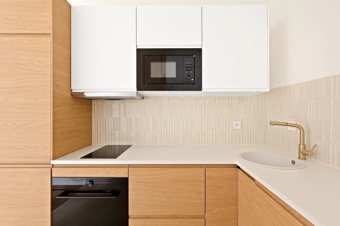 Apartment in Gros Caillou, Paris 7e Arrondissement, Paris 4 - 19037449