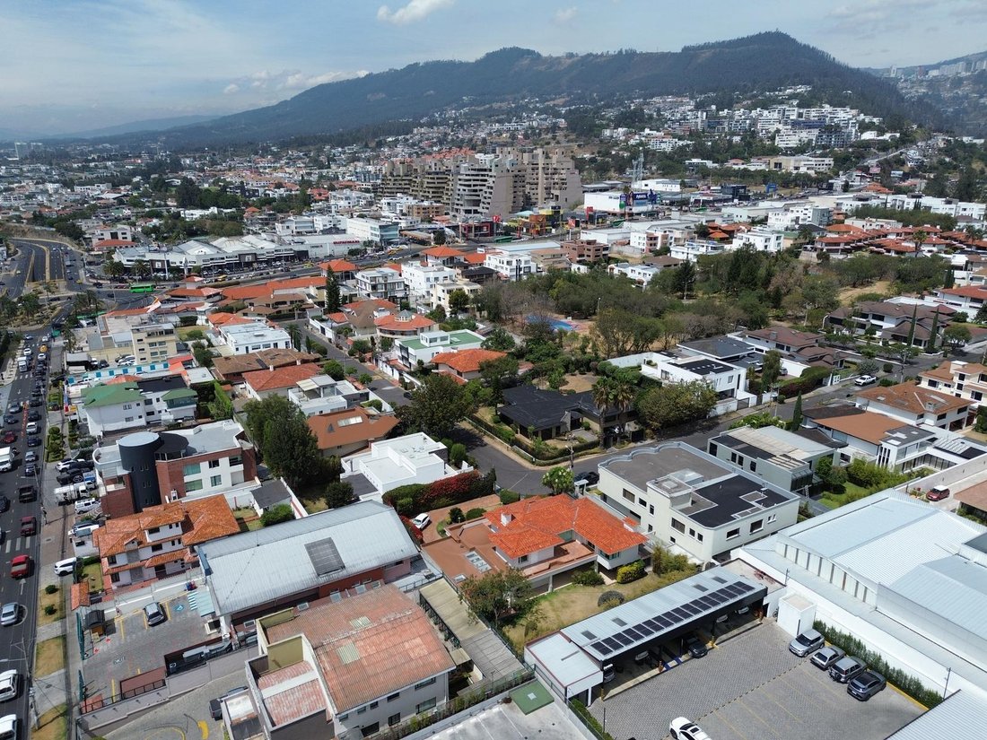 House in Quito, Pichincha, Ecuador 5 - 19040514