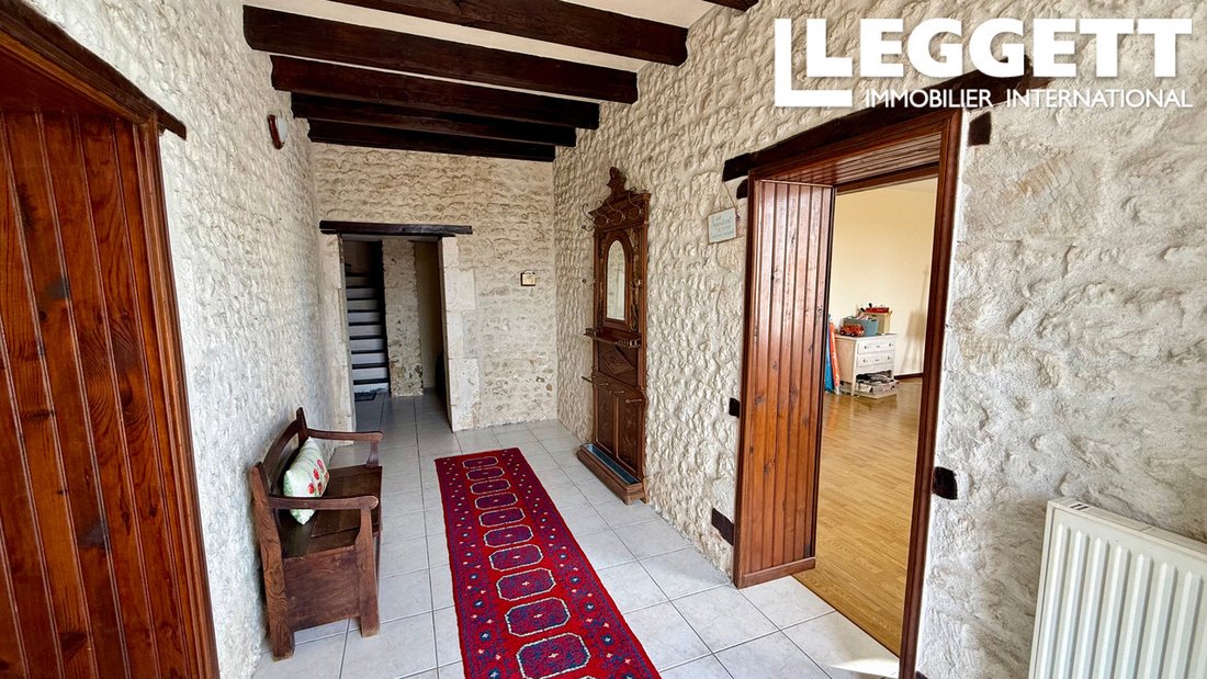 Casa de Campo en Berneuil, Nueva Aquitania, Francia 3 - 19040433