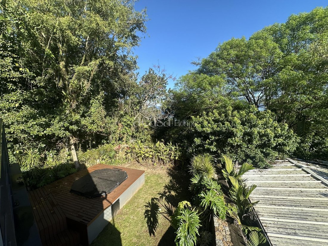 House in Florianópolis, State of Santa Catarina, Brazil 1 - 19037567