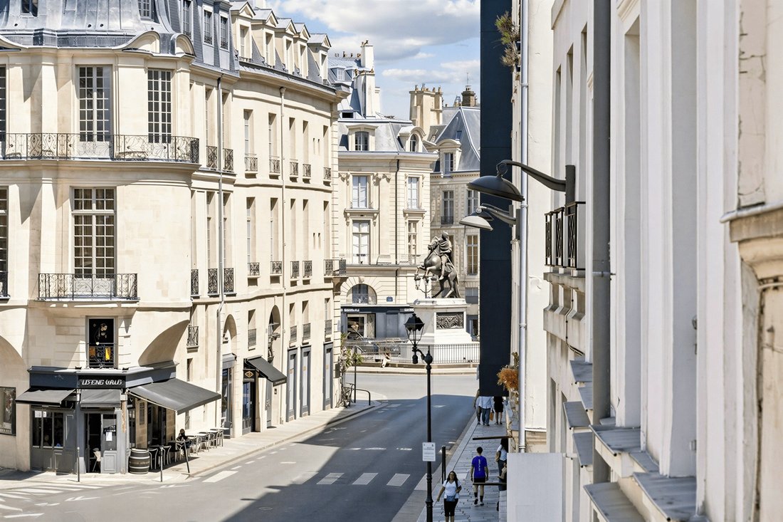 Apartment in Saint Merri, Paris 4e Arrondissement, Paris 1 - 19037452
