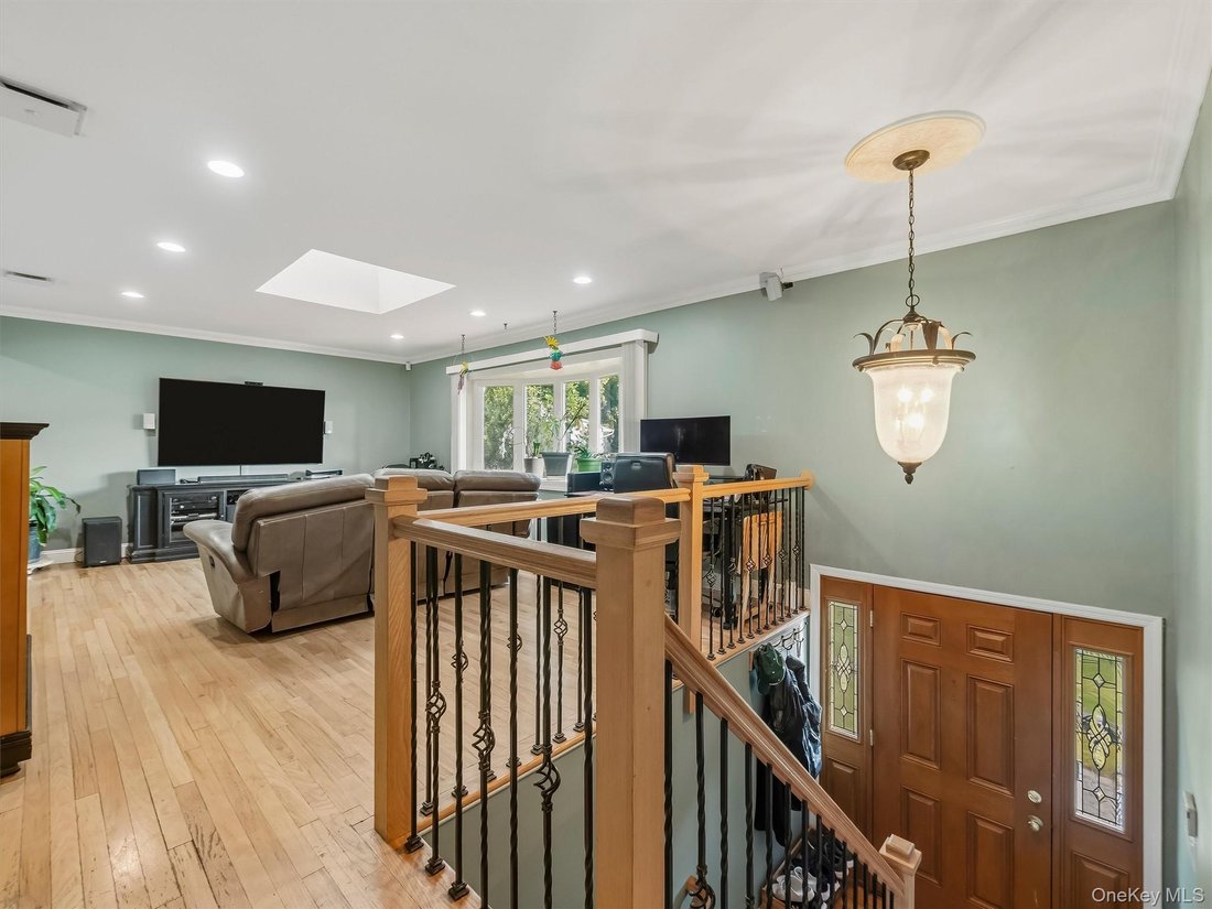 House in Airmont, New York, United States 4 - 19037908