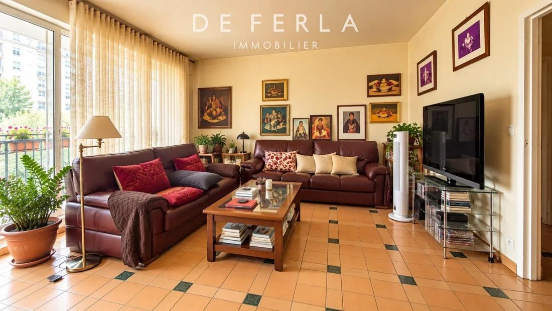 Apartment in Cambronne-Garibaldi, Paris 15e Arrondissement, Paris 1 - 19037296