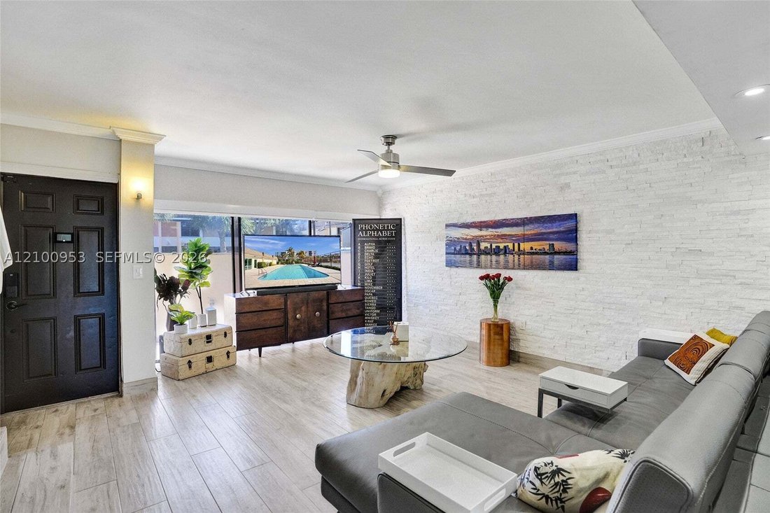 Townhouse in Golden Beach, Florida, United States 3 - 19039606