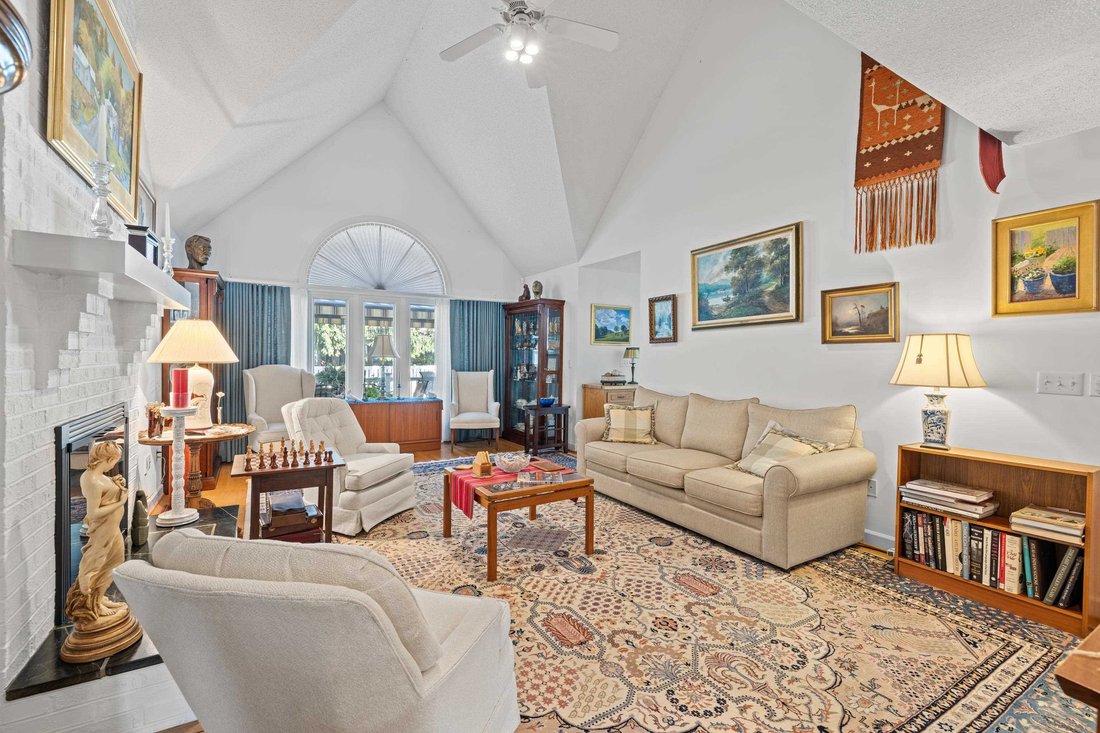 House in Fishersville, Virginia, United States 5 - 19038687