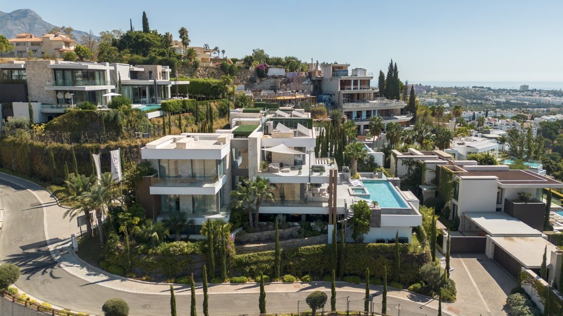 Villa in La Quinta, Benahavis, Andalusia 1 - 19037191