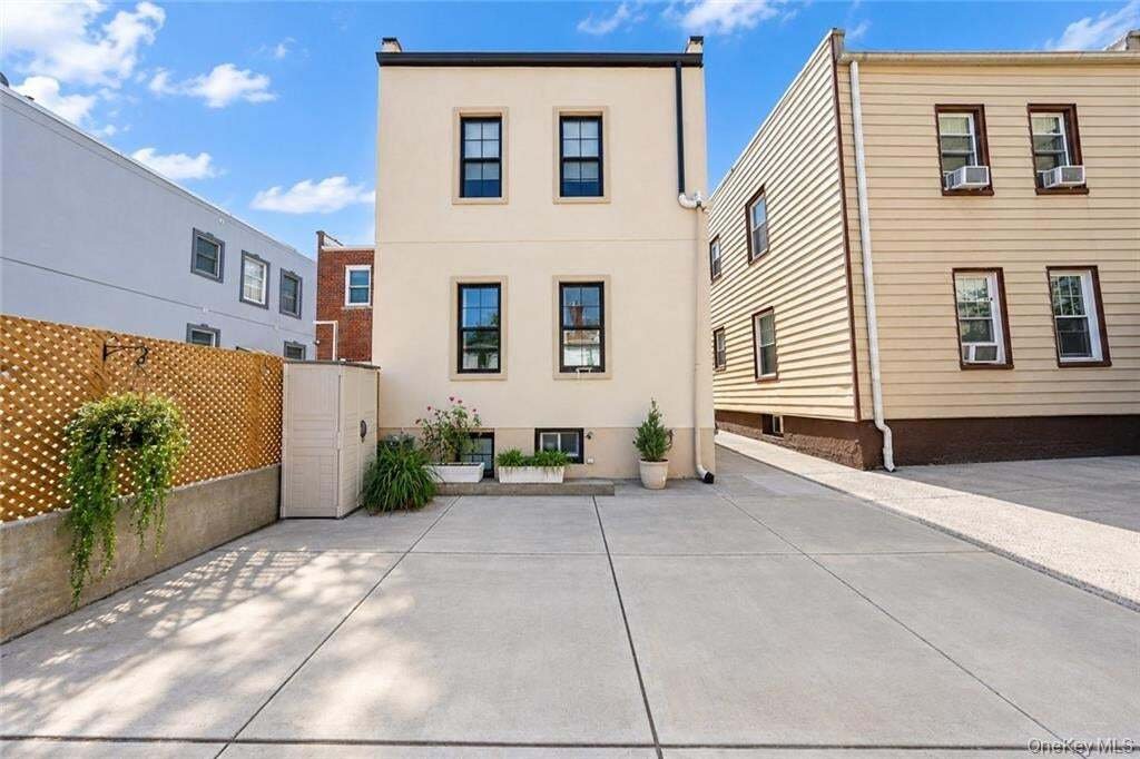 House in New York, New York, United States 5 - 19039115