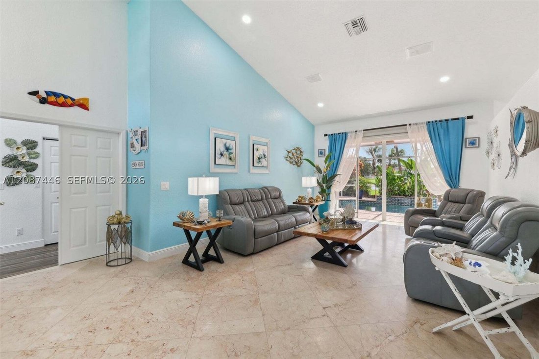 House in Miramar, Florida, United States 5 - 19039708