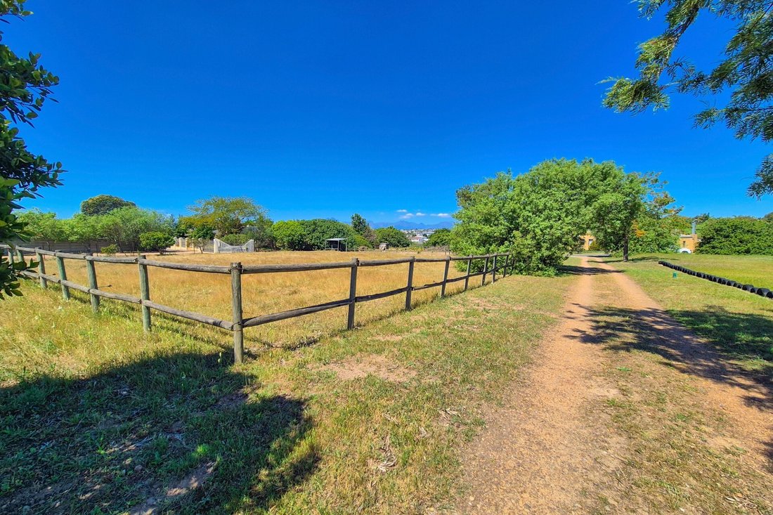 House in Vierlanden Kleinhoewes, Northern Suburbs, Cape Town 4 - 19040484