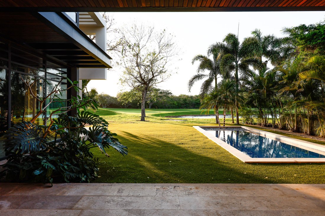 House in Yucatán Country Club, Yucatan, Mexico 4 - 19039951