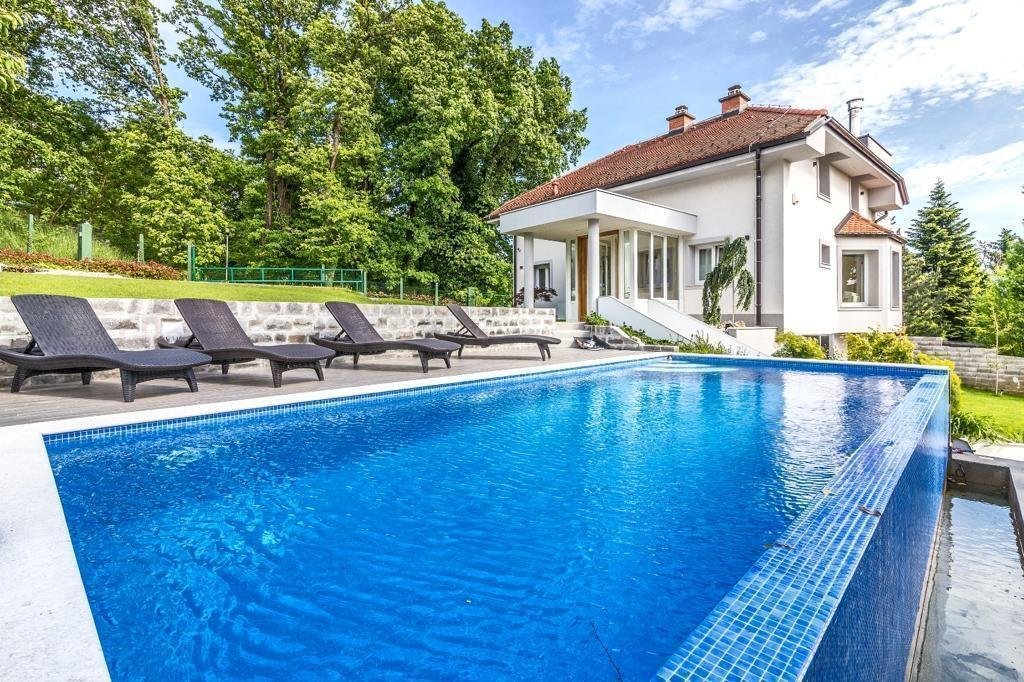 Villa in Mjesni odbor Sestine, Zagreb, City of Zagreb 1 - 19037708