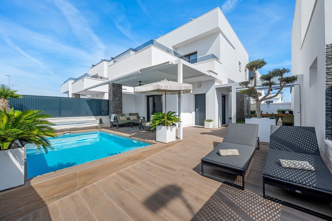 Villa in Orihuela, Valencian Community, Spain 1 - 19040704