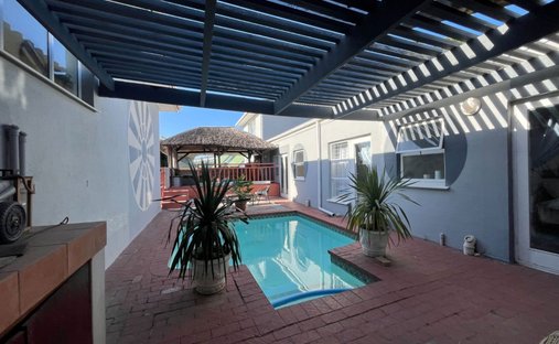 Haus in Plattekloof, Northern Suburbs, Kapstadt 1