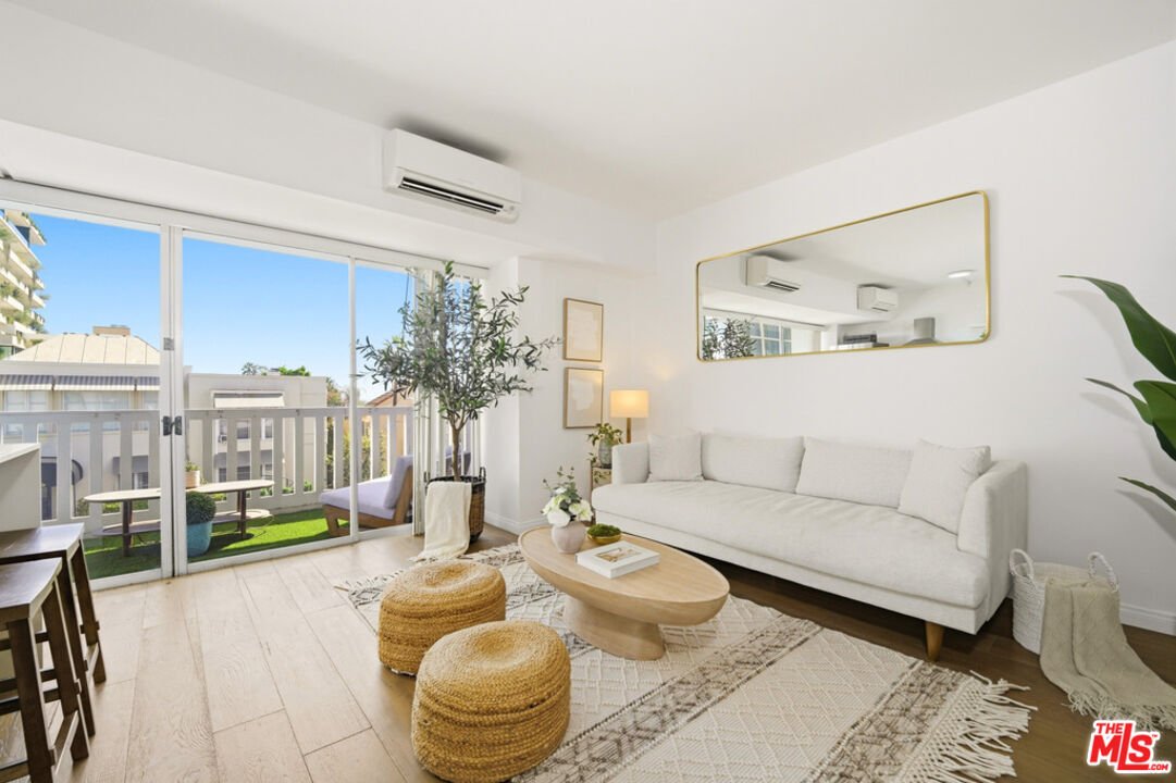 Condo in Los Angeles, California, United States 4 - 19040416