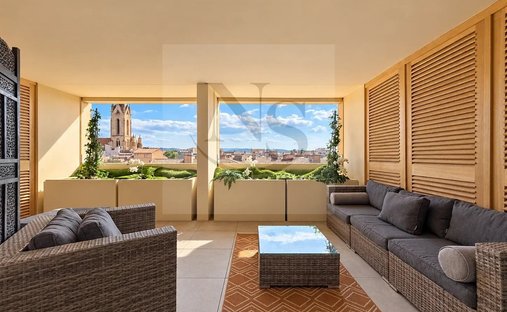 Apartment in Comtale-Cente-Cours Mirabeau, Aix-en-Provence, France 1