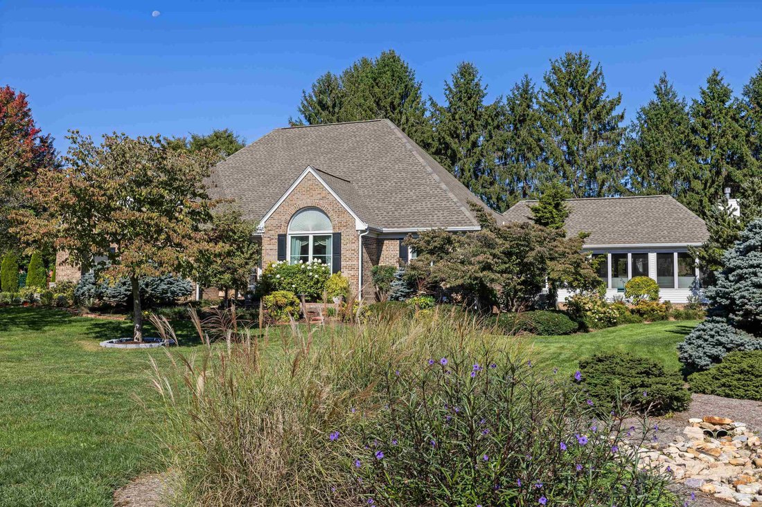 House in Fishersville, Virginia, United States 1 - 19038687