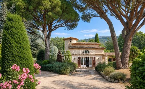 Villa à Saint-Vallier-de-Thiey, Provence-Alpes-Côte d'Azur, France 1