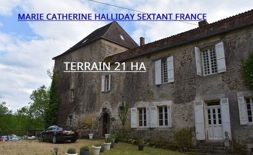 Chateau in Saint-Jory-de-Chalais, Nouvelle-Aquitaine, France 1