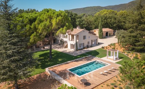 House in Vaugines, Provence-Alpes-Côte d'Azur, France 1