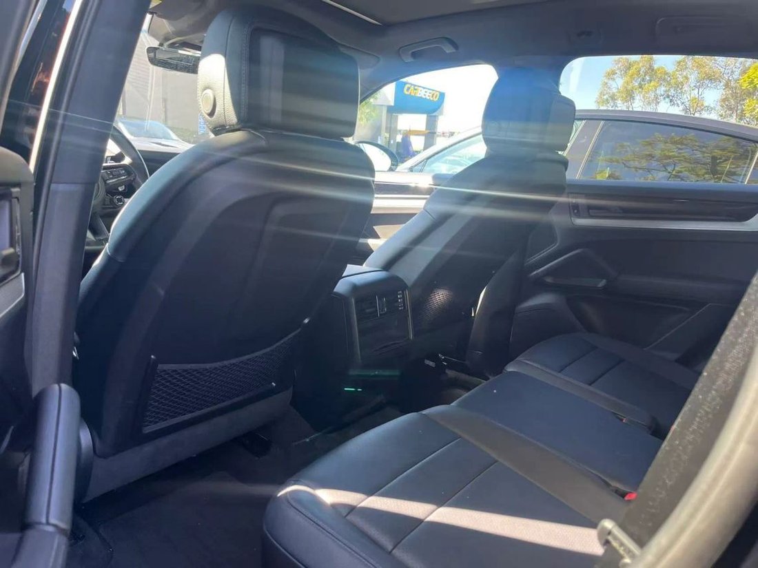 Suv in Costa Mesa, CA, United States 4 - 19040706