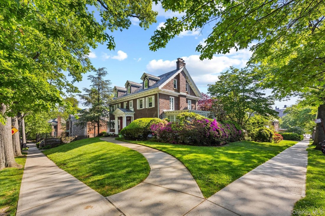 House in New York, New York, United States 1 - 19039122
