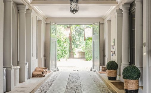 Villa in Sainte-Foy-la-Grande, Nouvelle-Aquitaine, France 1